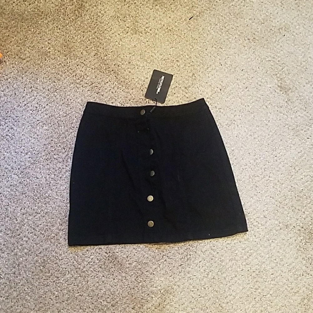 NWT Pretty Little Thing Black button up Skirt